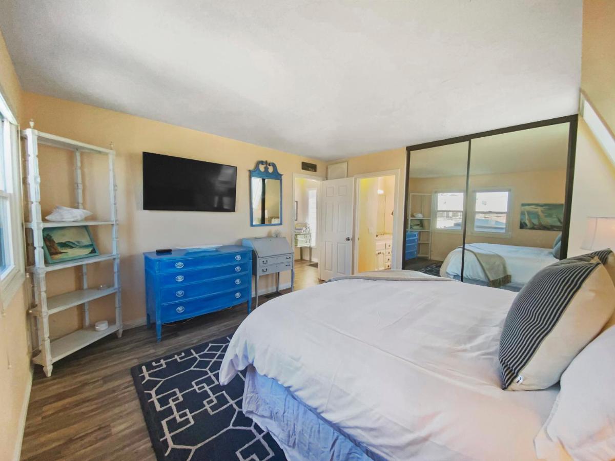 Bay View Paradise - Rooftop Deck, Off-street Parking, King Suite, Washerdryer & Bay Views! Casa de férias