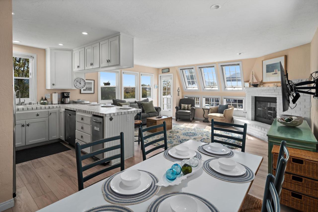 Bay View Paradise - Rooftop Deck, Off-street Parking, King Suite, Washerdryer & Bay Views! Casa de férias *